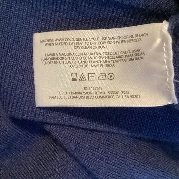 Banana Republic Blue Crew Neck Sweater - Picture 5 of 5
